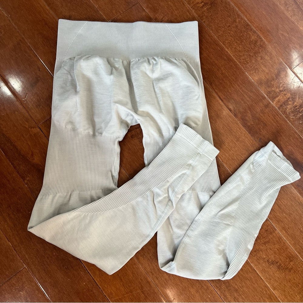 LAZULI LABEL RIBBED SCRUNCH LEGGINGS